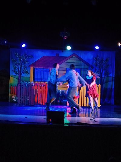 Jedyneczka na spotkaniu teatralnym z dziećmi z Bullerbyn